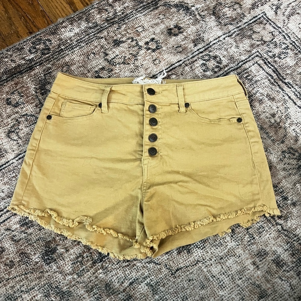 altar’d state Tan Button-Up Shorts 29/9